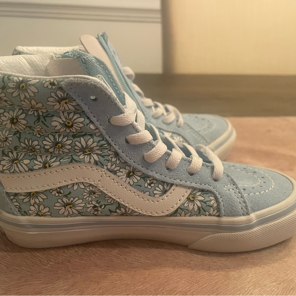 Vans Light Blue Floral Kids High-Top Sneakers(never worn)